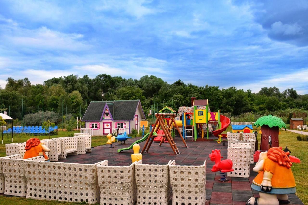 Eco Therma Village Kranevo Luaran gambar Playground in the park
