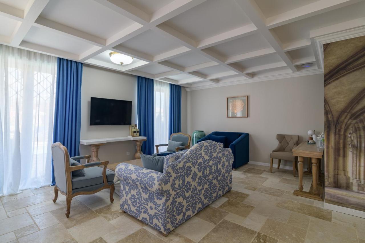 Eco Therma Village Kranevo Luaran gambar A suite at the hotel