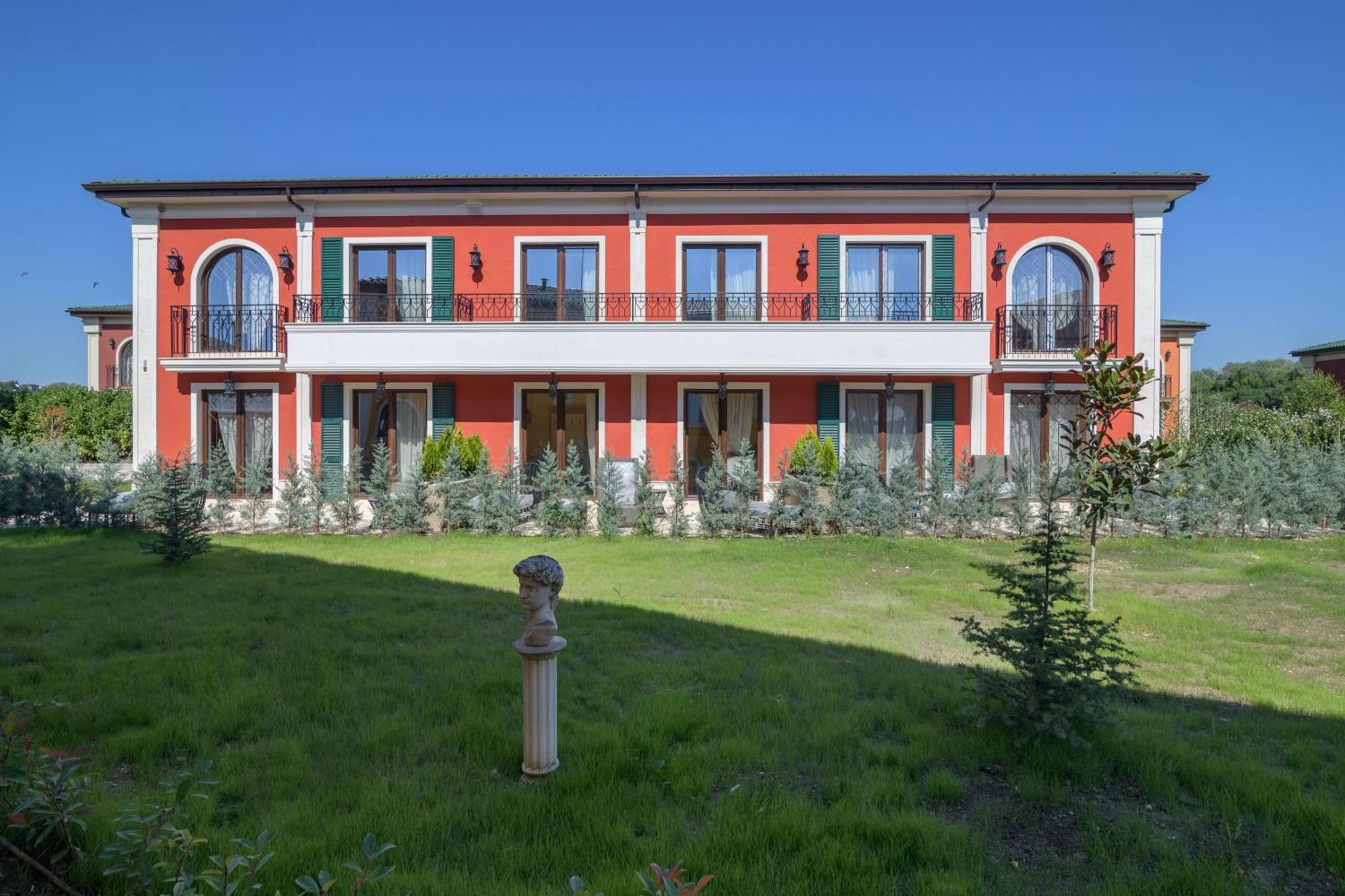Eco Therma Village Kranevo Luaran gambar The new building of the University of Mozarteum in Altenmarkt
