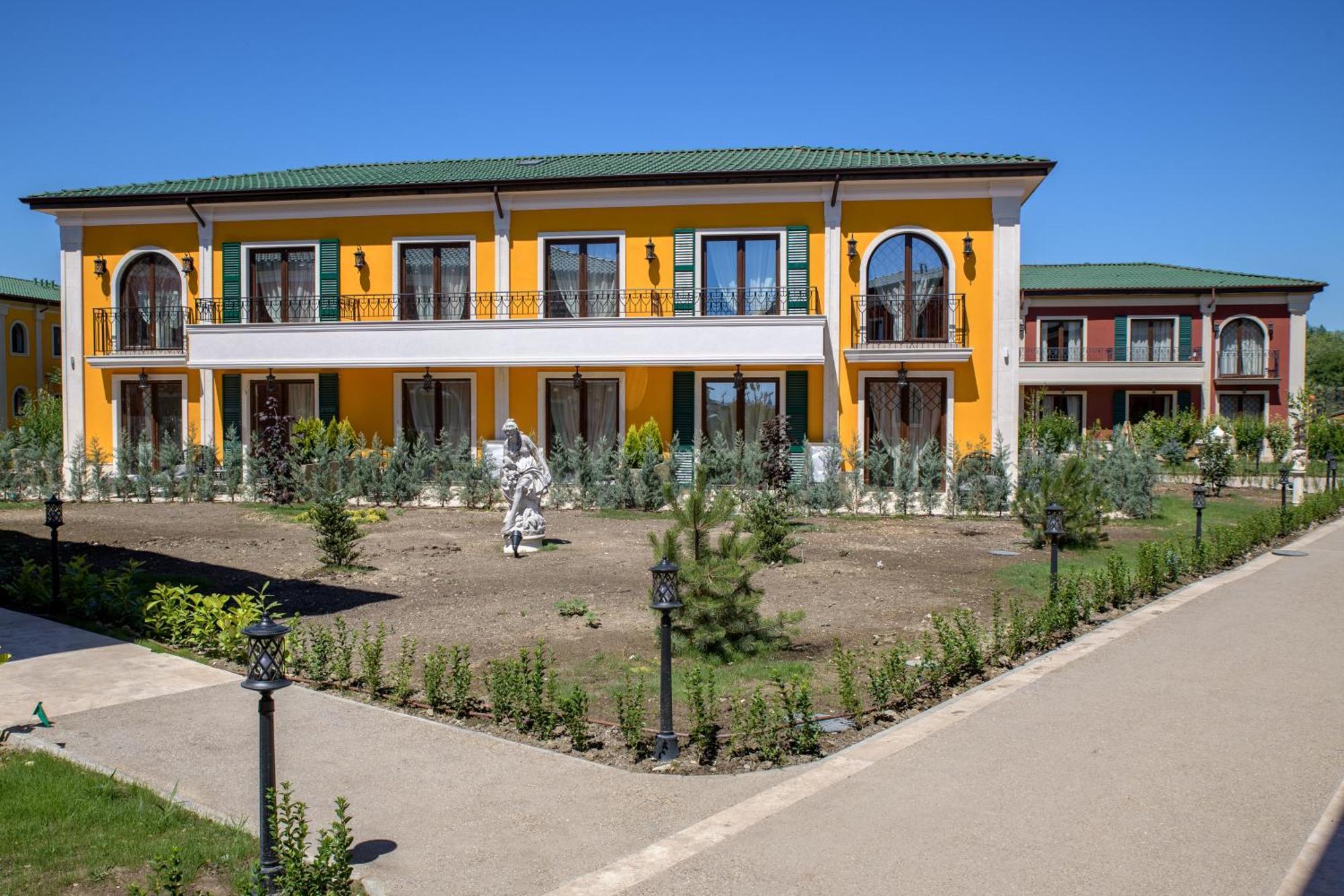 Eco Therma Village Kranevo Luaran gambar The complex of the university